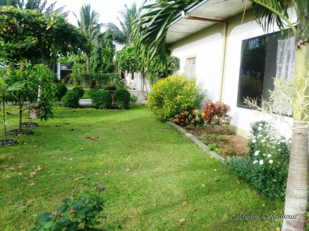 Minine Guesthouse Silang Exterior foto