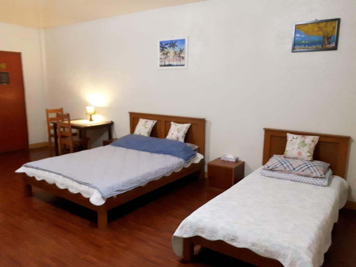 Minine Guesthouse Silang Exterior foto
