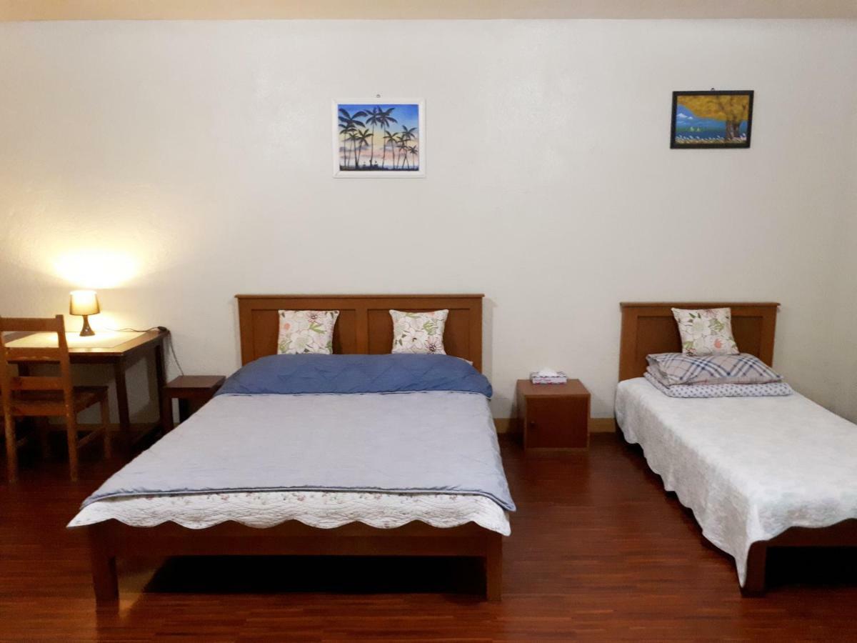 Minine Guesthouse Silang Exterior foto